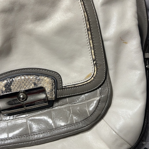 2011 Coach Kristin Spectator Hobo Crossbody Parchment w/gray croc/python detail - Picture 2 of 6